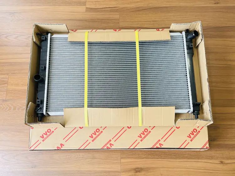 Két Nước Daewoo Leganza Số sàn | Két nước ô tô VVO