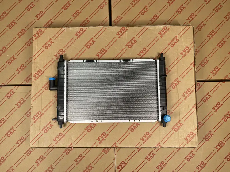 Két Nước Cherry QQ 2010 Số sàn | Két nước ô tô VVO