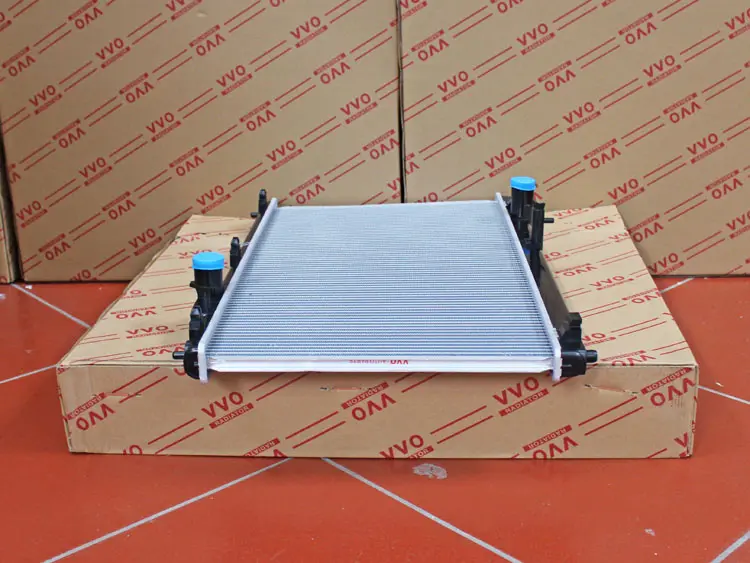 Két Nước Mercedes GS350 Số tự động | Két nước ô tô VVO