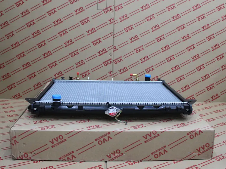 Két Nước Toyota Hilux 2005 - 2021 Số tự động | Két nước ô tô VVO - Hilux (2006-2015)