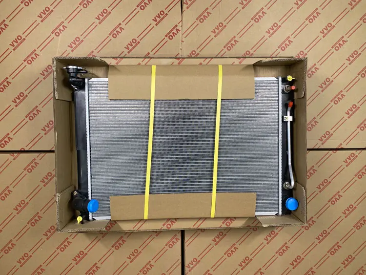 Két Nước Toyota Sienna 2001 - 2013 Số tự động | Két nước ô tô VVO - Sienna 2GR 3.5 (2001-2008)