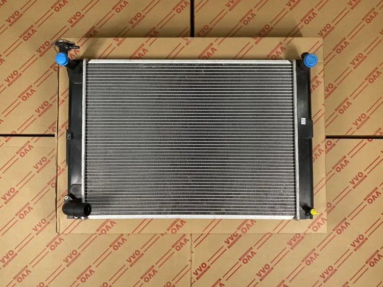 Két Nước Toyota Highlander 2000 - 2017 Số tự động | Két nước ô tô VVO - Highlander (2005-2008)