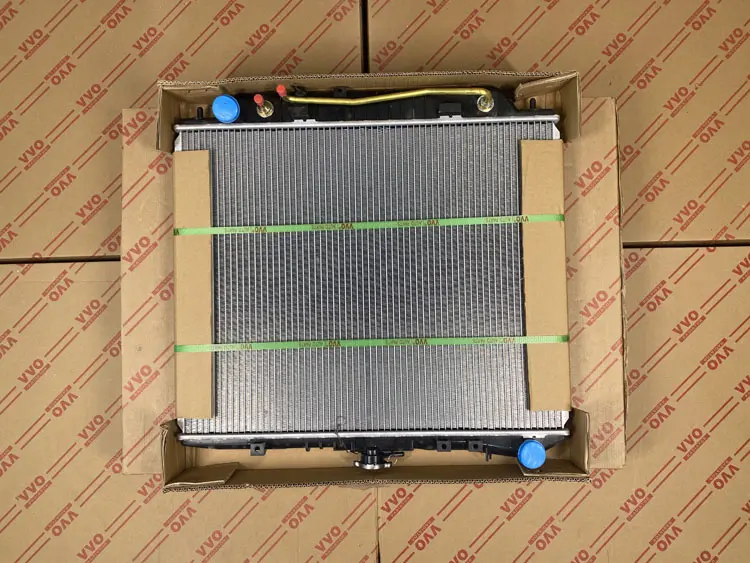 Két Nước Isuzu Trooper 1992 - 2002 Số tự động | Két nước ô tô VVO