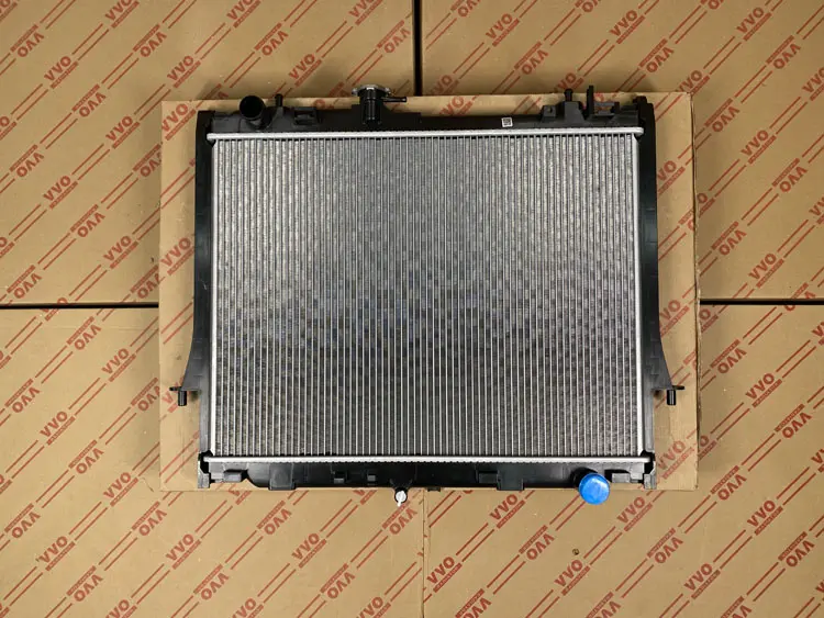 Két Nước Isuzu Mu-X 2018 - 2021 Số sàn | Két nước ô tô VVO