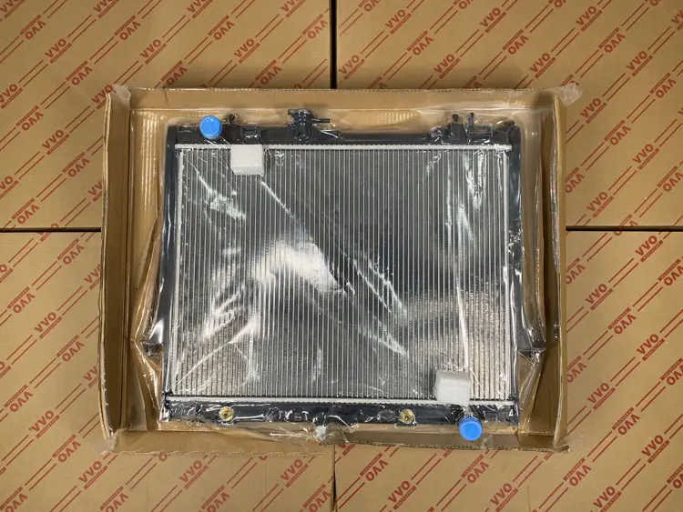 Két Nước Isuzu D-Max 2004 - 2017 Số tự động | Két nước ô tô VVO - D-Max (2012-2017)