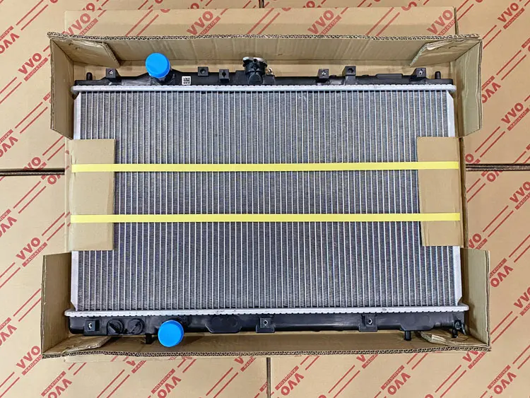 Két Nước Mitsubishi Lancer 1997 - 2002 Số sàn | Két nước ô tô VVO