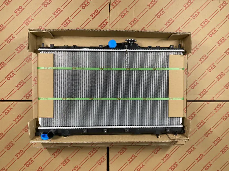 Két Nước Mitsubishi Galant 2004 - 2007 Số sàn | Két nước ô tô VVO