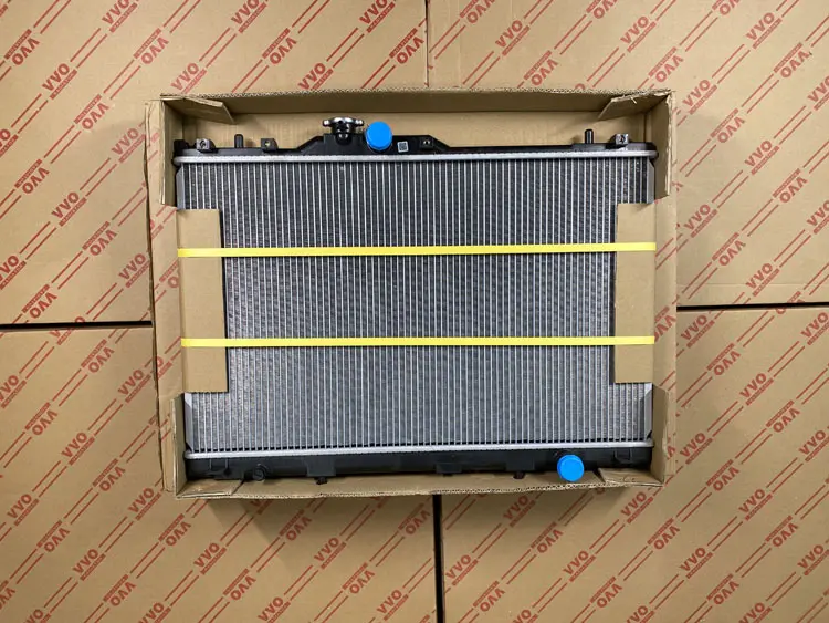 Két Nước Mitsubishi Zinger Số sàn | Két nước ô tô VVO