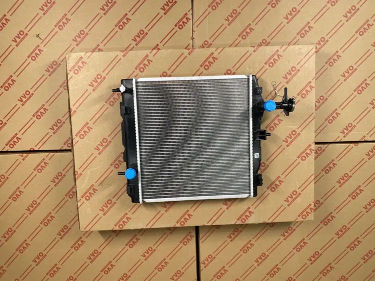 Két Nước Mitsubishi Attrage Số sàn | Két nước ô tô VVO