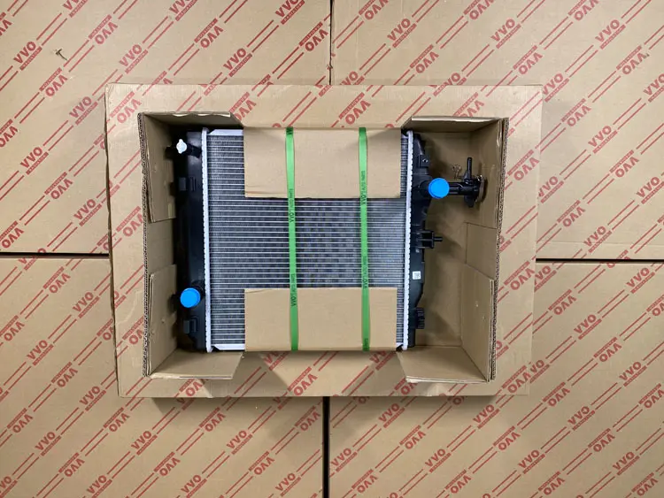 Két Nước Mitsubishi Mirage Số sàn | Két nước ô tô VVO