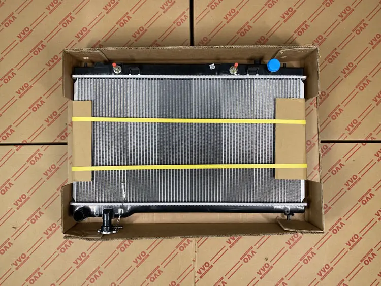 Két Nước Infiniti G35 Số tự động | Két nước ô tô VVO