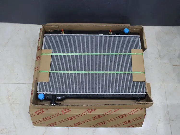 Két Nước Infiniti FX35 2002 - 2007 Số tự động | Két nước ô tô VVO