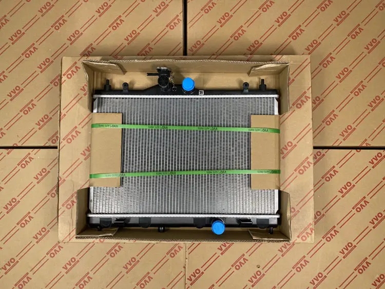 Két Nước Nissan Livina 2010 - 2014 Số sàn | Két nước ô tô VVO