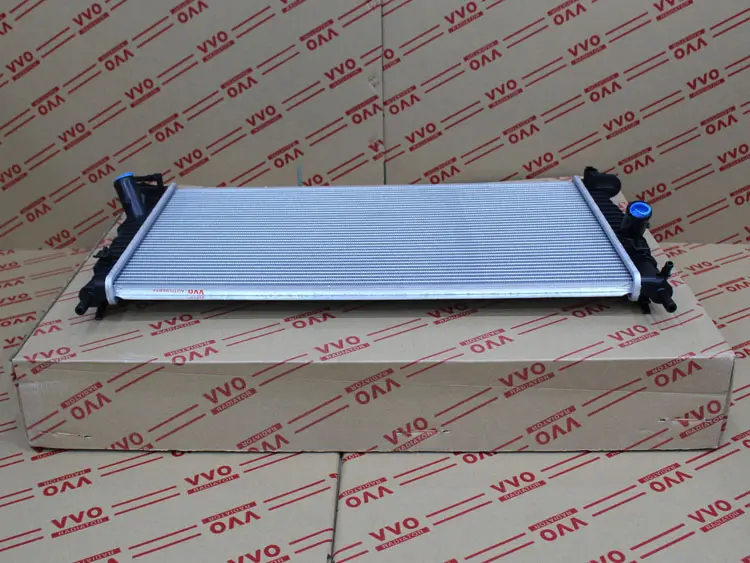 Két Nước Ford Focus 2003 - 2014 Số sàn | Két nước ô tô VVO - Focus 1.8 (2003-2014)