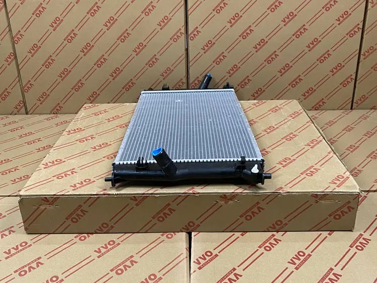 Két Nước Ford Imax Ghia Số tự động | Két nước ô tô VVO