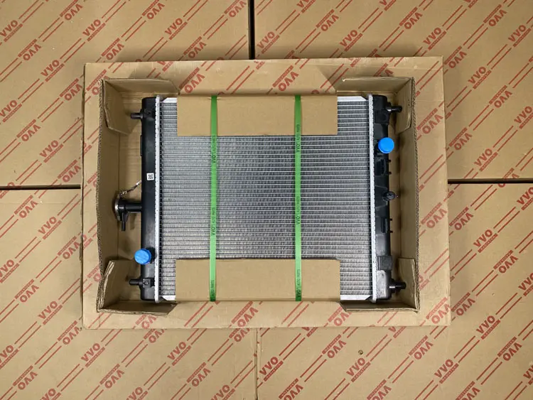 Két Nước Suzuki APV 2012 - 2015 Số sàn | Két nước ô tô VVO