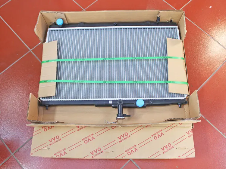 Két Nước Hyundai Starex 2008 - 2016 Số sàn | Két nước ô tô VVO