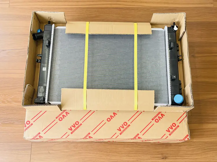 Két Nước Kia K3 2012 - 2016 Số sàn | Két nước ô tô VVO