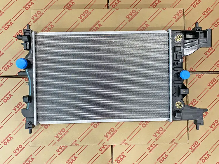 Két Nước Chevrolet Orlando 2009 - 2011 Số tự động | Két nước ô tô VVO - Orlando (2009-2011)