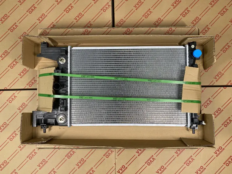 Két Nước Chevrolet Lacetti CDX 2009 - 2011 Số tự động | Két nước ô tô VVO