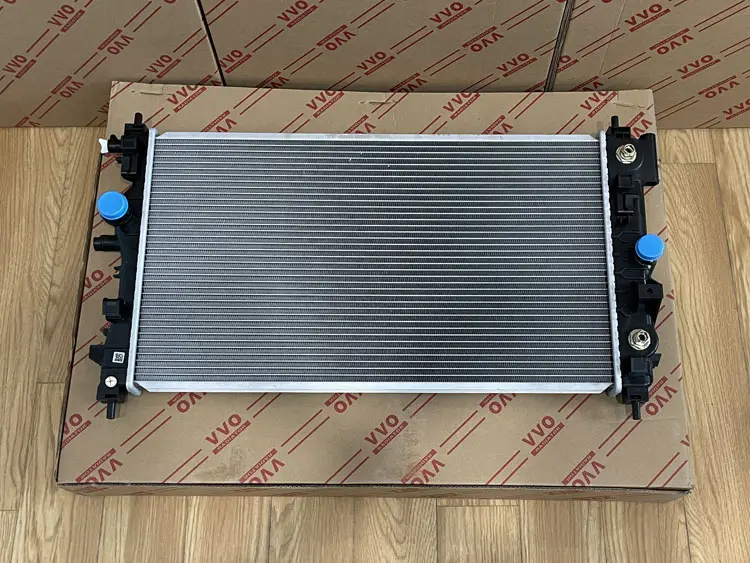 Két Nước Daewoo Lacetti 2012 - 2016 Số tự động | Két nước ô tô VVO - Lacetti (2012-2016)