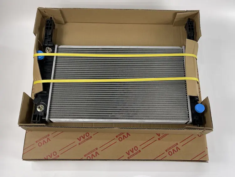 Két Nước Chevrolet Trax 2016 - 2021 Số tự động | Két nước ô tô VVO