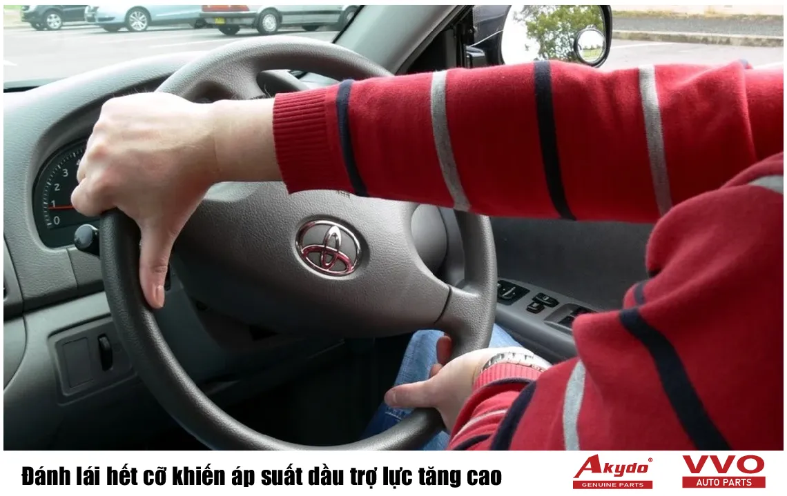 Đánh lái hết cỡ khiến áp suất dầu trợ lực tăng cao
