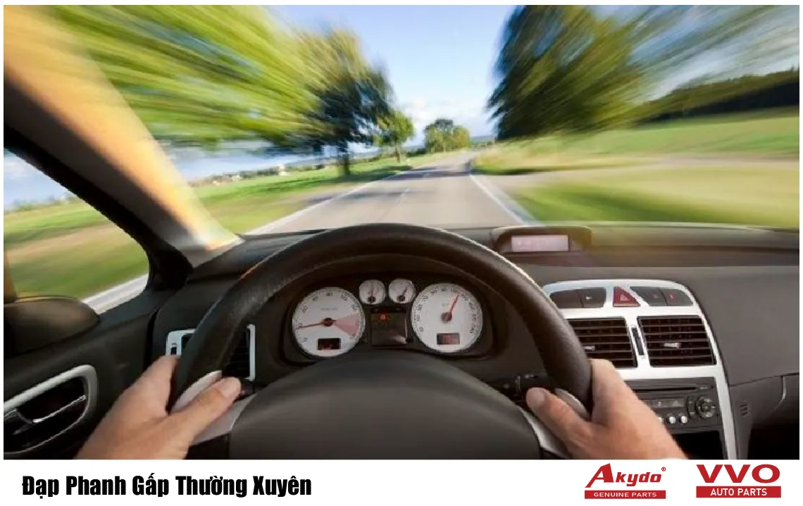 Đạp Phanh Gấp Thường Xuyên
