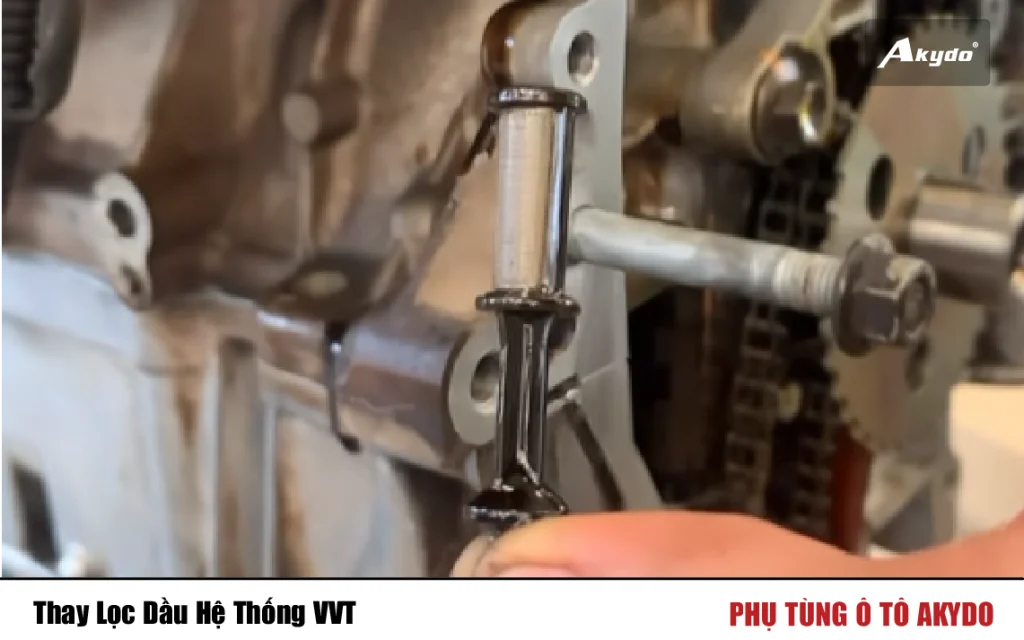 Thay Lọc Dầu Hệ Thống VVT